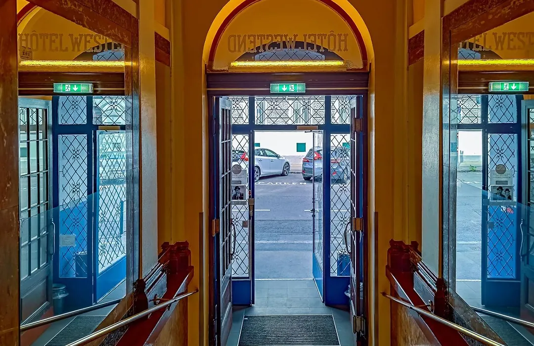 Westend City Hostel-1